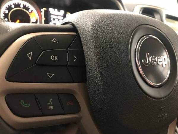 2017 Jeep Cherokee Latitude 4dr SUV - cars & trucks - by dealer -... for sale in Eldridge, IA – photo 22