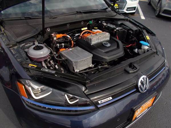 2016 Volkswagen VW e-Golf SEL Premium - cars & trucks - by dealer -... for sale in St Louis Park, MN – photo 9