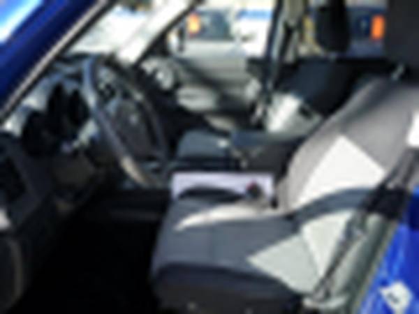 2008 Dodge Nitro 4WD 4dr SXT suv Blue - cars & trucks - by dealer -... for sale in Roseville, MI – photo 11