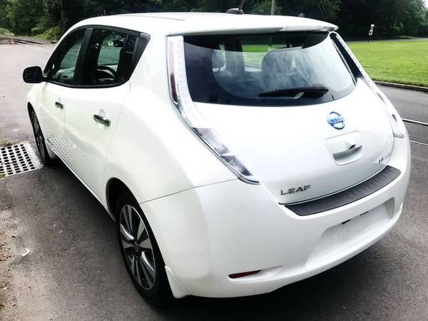 2013 Nissan LEAF - Financing Available! - cars & trucks - by dealer... for sale in Morrisville, PA – photo 5