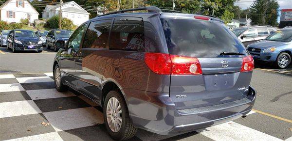 2007 Toyota Sienna 5dr 7-Passenger Van XLE AWD (TOP RATED DEALER... for sale in Waterbury, CT – photo 5