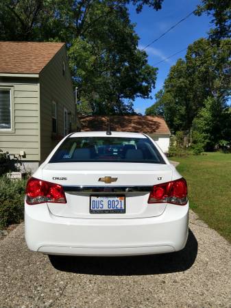 White 2015 Chevy Cruze LT Sedan - CLEAN TITLE! SUPERB CONDITION! for sale in Muskegon, MI – photo 2
