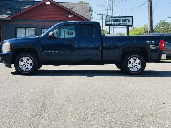2011 Chevrolet, Chevy Silverado 1500 LT Ext. Cab 4WD Clean Car for sale in Rochester , NY – photo 3