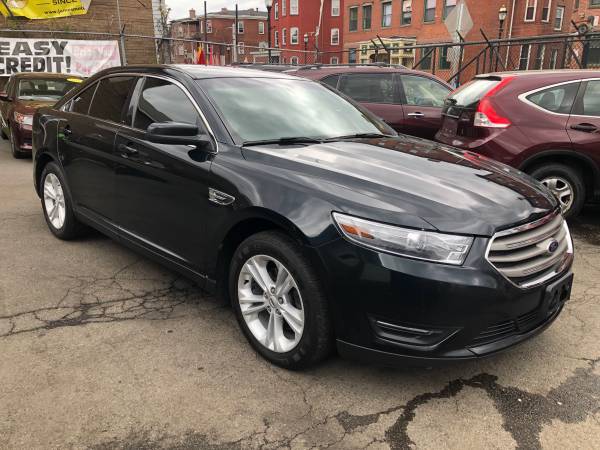 2014 Ford Taurus SEL AWD SEL 4dr Sedan: - - by for sale in Hartford, CT