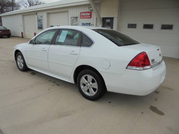 2011 Chevy Impala LT**2 Owner/New Tires/94K**{www.dafarmer.com} for sale in CENTER POINT, IA – photo 13