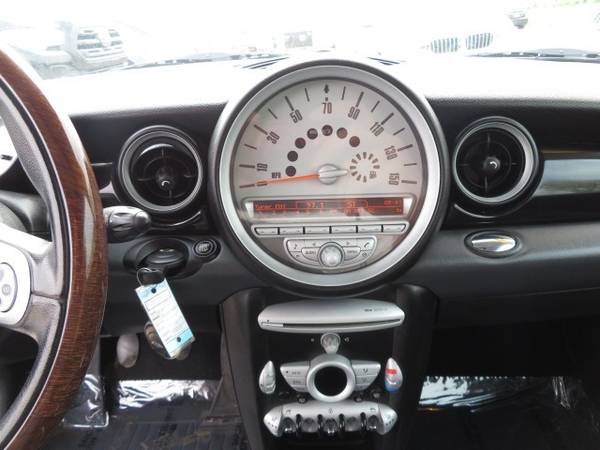 2007 MINI Cooper Hardtop 2dr Cpe 6 Speed Manual 125, 000 miles 4, 400 for sale in Waterloo, IA – photo 15