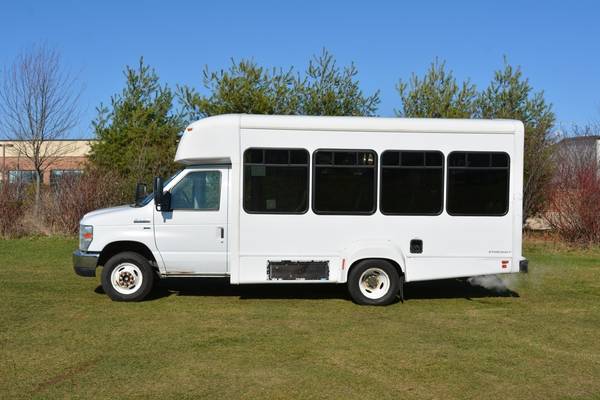 2014 Ford E-350 10 Passenger Paratransit Shuttle Bus - cars & trucks... for sale in Crystal Lake, IA – photo 3