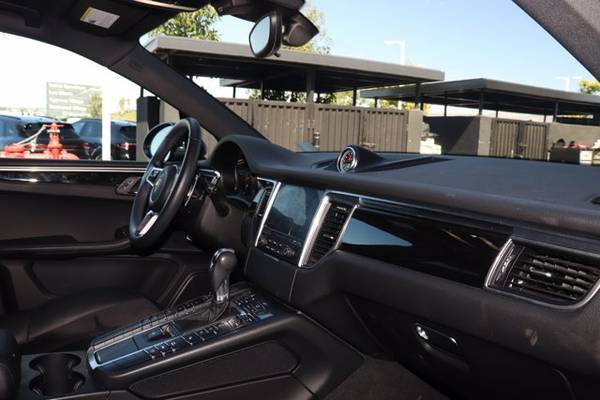 2018 Porsche Macan AWD All Wheel Drive SKU: JLB03209 for sale in Irvine, CA – photo 20