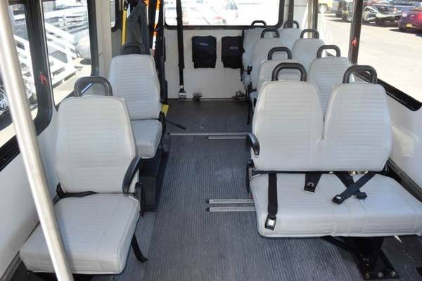 2006 Chevrolet Express 3500 SHUTTLE BUS - Wheelchair Ramp, AC for sale in Springfield, OR – photo 11