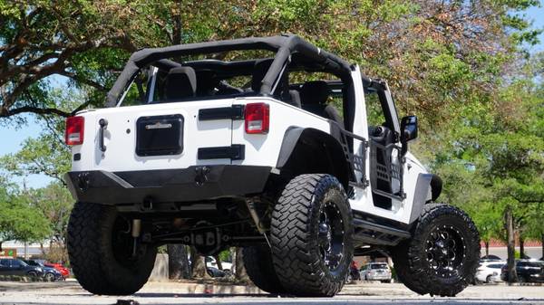 2014 Jeep Wrangler Unlimited 4DR ( HURRY JK UNDER 30k GO FAST ) for sale in Austin, TX – photo 5