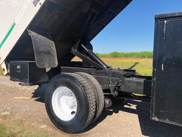 2005 Ford F-750 Dump truck 60ft bucket for sale in San Antonio, TX – photo 4