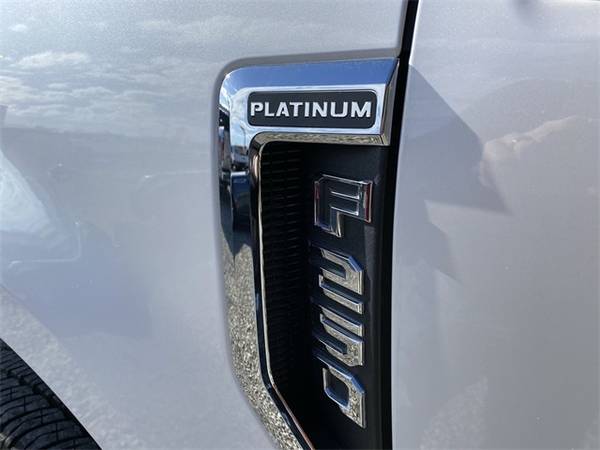 2017 Ford F-250SD Platinum **Chillicothe Truck Southern Ohio's Only... for sale in Chillicothe, WV – photo 12