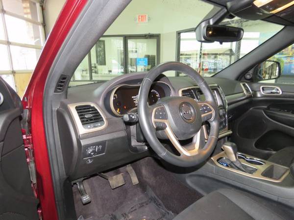 2017 Jeep Grand Cherokee Laredo 4x4 4WD Four Wheel Drive for sale in White Bear Lake, MN – photo 8