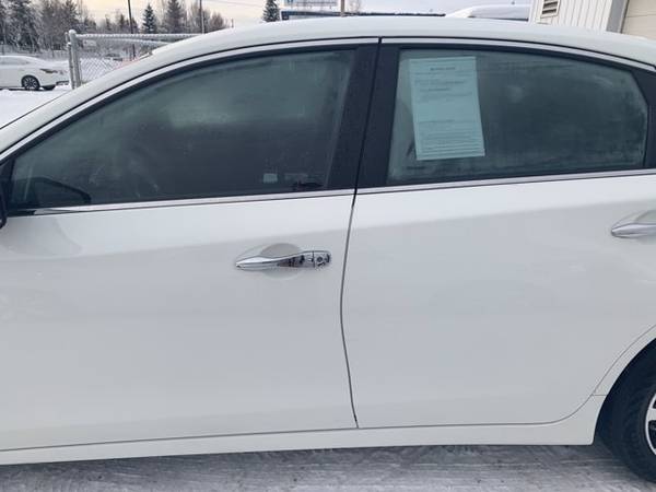 2018 Nissan Altima 2.5 Sv - cars & trucks - by dealer - vehicle... for sale in Fairbanks, AK – photo 4