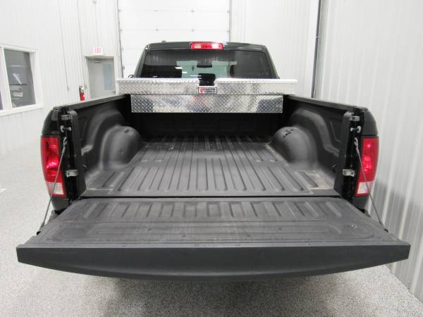 2016 RAM 1500 4WD - 5.7L V8 HEMI - LOW MILES - WARRANTY - cars &... for sale in (west of) Brillion, WI – photo 12