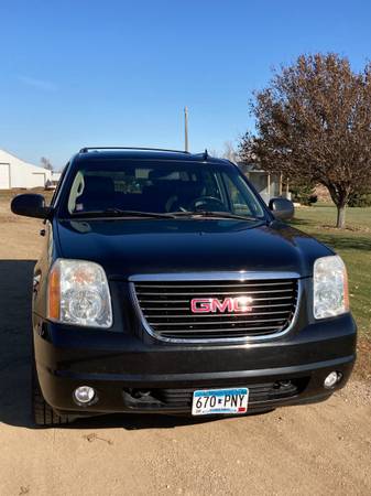 2011 GMC Yukon XL SLT 4wd - cars & trucks - by owner - vehicle... for sale in Canby, MN – photo 3