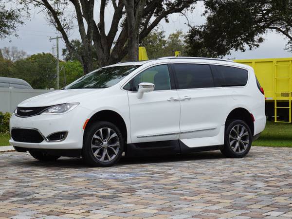 2017 Chrysler Pacifica Limited 4dr Wagon Brigh for sale in Bradenton, FL – photo 10