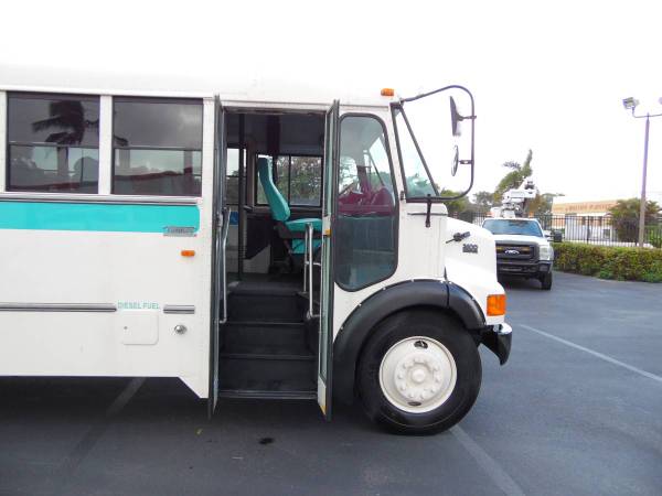 International SHUTTLE Passenger BUS Van Party Limousine SHUTTLE BUS... for sale in West Palm Beach, FL – photo 9