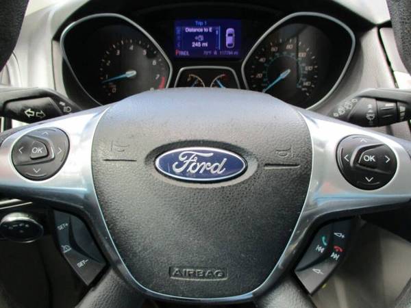 2013 Ford Focus SE 4dr Hatchback - - by dealer for sale in Youngstown, OH – photo 14
