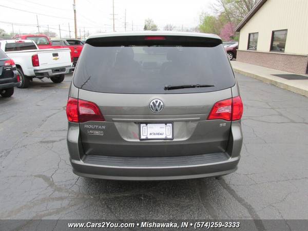 2010 VOLKSWAGEN ROUTAN SE LEATHER 2xTV/DVD HTD SEATS VW - cars & for sale in Mishawaka, IN – photo 5