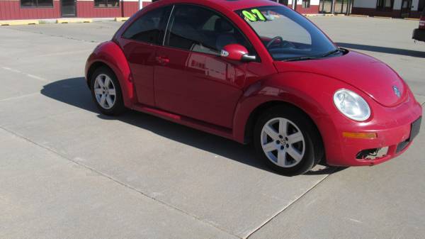 2007 Volkswagen New Beetle Coupe - - by dealer for sale in Council Bluffs, IA – photo 3