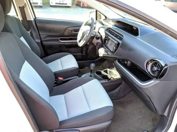 2015 Toyota Prius c hybrid pkg2 bluetooth cd 50mpg 112k for sale in Walpole, NH – photo 21