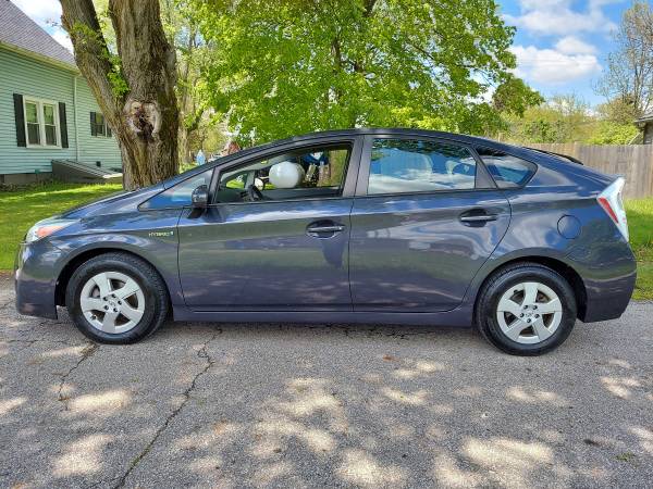 2010 Toyota Prius IV with warranty, NAV, backup cam for sale in Orient, OH – photo 4