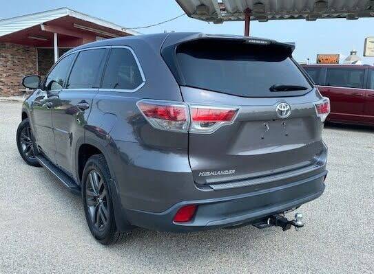 2016 Toyota Highlander LE-58k Miles-3rd Row-Warranty-Like New - cars... for sale in Lebanon, IN – photo 4