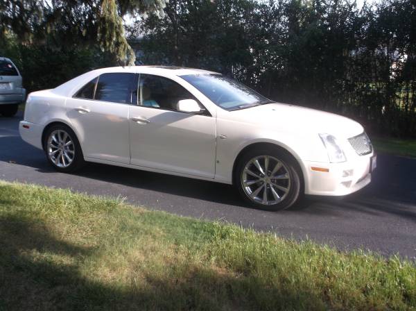 2007 PAMPERED, CUSTOMIZED , MINT CONDITION, LOW MILE CADILLAC STS 4 for sale in Solon, OH – photo 4