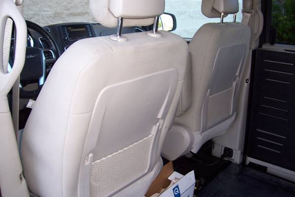 2011 Chrysler Town & Country Touring Wheelchair Handicap Mobility Van for sale in Phoenix, AZ – photo 9