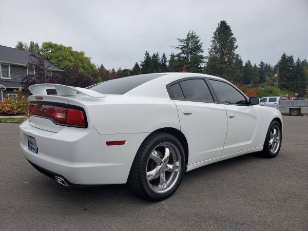 2011 Dodge Charger SE Sedan Fully Loaded HARD TO FIND Sport WOW!! for sale in Seattle, WA – photo 6