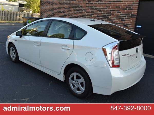 2013 Toyota Prius 5dr Hatchback Three,Navi,Bluetooth,BackupCam for sale in Arlington Heights, IL – photo 3