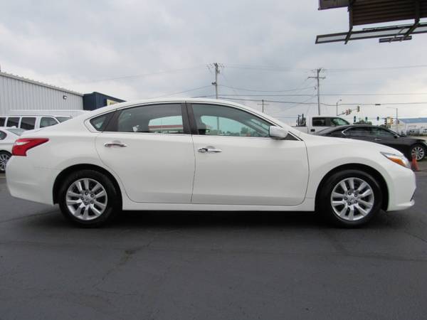 2016 Nissan Altima 2.5S - cars & trucks - by dealer - vehicle... for sale in Rockford, IL – photo 11