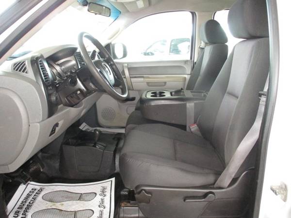 2013 Chevrolet Silverado 3500 DRW Flatbed Crew Cab 4wd - cars & for sale in Lawrenceburg, AL – photo 9