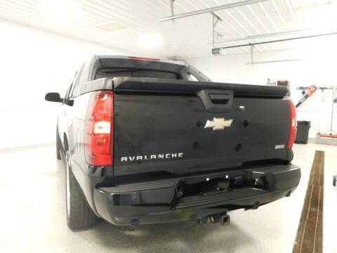 2008 CHEVROLET AVALANCHE LT 4X2 4DR CREW CAB SB - - by for sale in Battle Creek, MI – photo 3