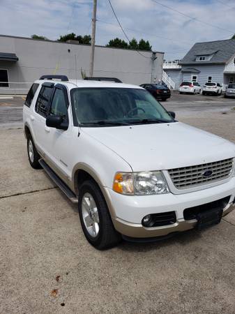2005 Ford Explorer - cars & trucks - by owner - vehicle automotive... for sale in Benton, IL – photo 3