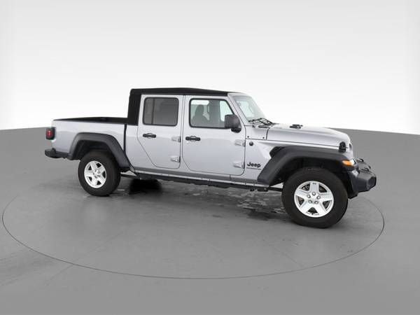 2020 Jeep Gladiator Sport Pickup 4D 5 ft pickup Silver - FINANCE -... for sale in Indianapolis, IN – photo 14