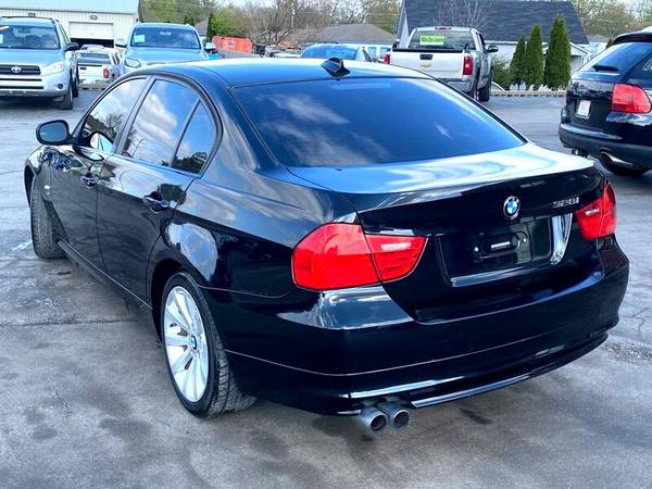 2011 BMW 3-Series 328i xDrive - - by dealer - vehicle for sale in Indianapolis, IN – photo 3