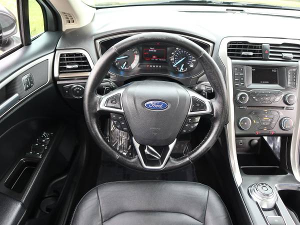 2017 Ford Fusion SE FWD - cars & trucks - by dealer - vehicle... for sale in Spring Hill, FL – photo 20