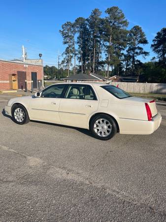 2008 Cadillac DTS - - by dealer - vehicle automotive for sale in Columbia, SC – photo 15