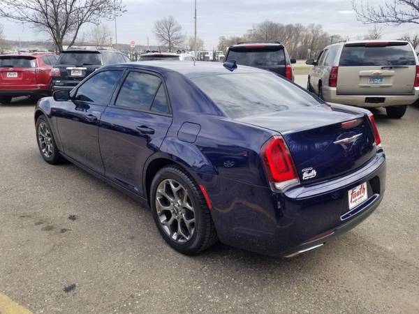 2016 Chrysler 300 S V6 AWD!! ENGLISH AND SPANISH! for sale in South St. Paul, MN – photo 4