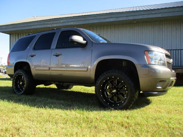 LIFTED 2012 CHEVY TAHOE 4X4 LT 20" MOTO METAL WHEELS *NEW 33X12.50'S!! for sale in KERNERSVILLE, NC – photo 2