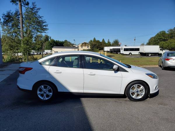 2014 Ford Focus SE sedan - NEW TIRES, CLEAN CARFAX, WARRANTY INCLUDED! for sale in Raleigh, NC – photo 4