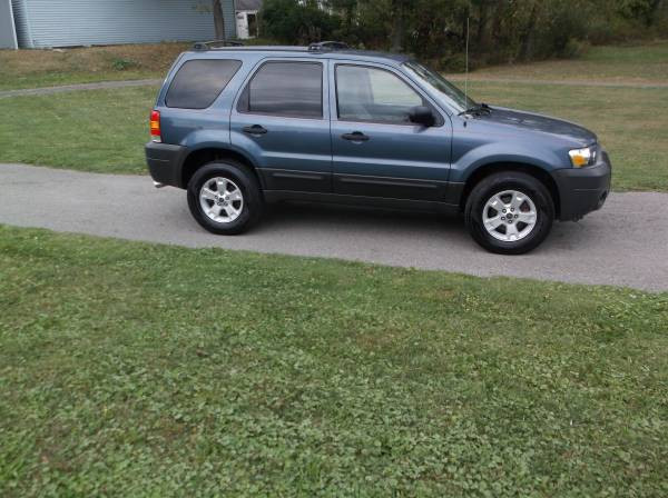 Ford Escape XLT 2005 Low Low Miles for sale in Alliance, OH – photo 6