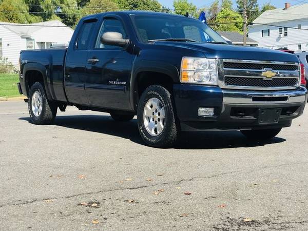 2011 Chevrolet, Chevy Silverado 1500 LT Ext. Cab 4WD Clean Car for sale in Rochester , NY – photo 8