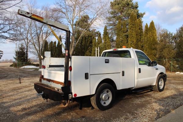 2006 FORD F-350 SD UTILITY 1-OWNER LOW MILES SRW SMALL CRANE - cars for sale in Flint, MI – photo 20