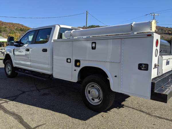 Check Out This Spotless 2017 Ford Super Duty F-350 SRW with... for sale in Thomaston, CT – photo 4