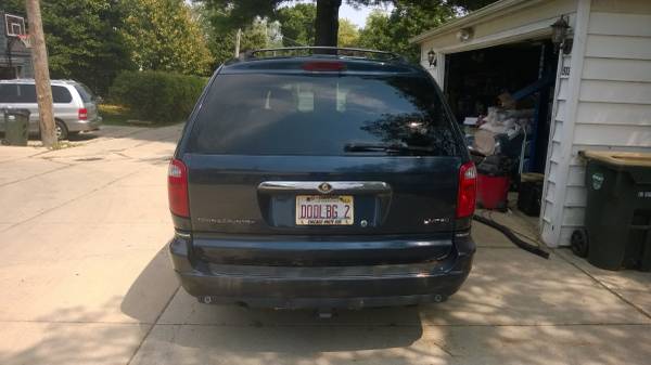 2007 Chrysler Town & Country - cars & trucks - by owner - vehicle... for sale in West Chicago, IL – photo 5