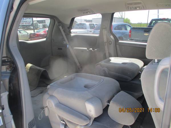 2004 TOYOTA SIEANNA MINI VAN - - by dealer - vehicle for sale in Perrysburg, OH – photo 6