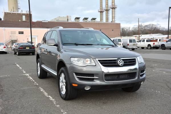 Car Sale_VW TOUAREG - cars & trucks - by owner - vehicle automotive... for sale in Hershey, PA – photo 2